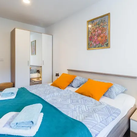 Alex Deluxe On * 波雷奇