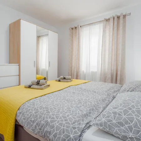 Alex Deluxe On 公寓 *