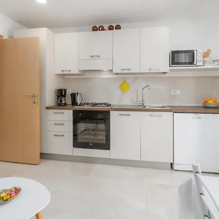 Apartament Alex Deluxe On *