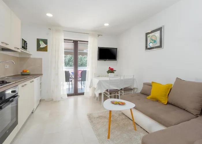 Alex Deluxe On アパート *