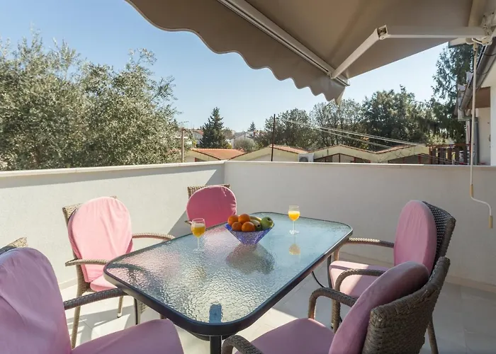 Alex Deluxe On アパート *