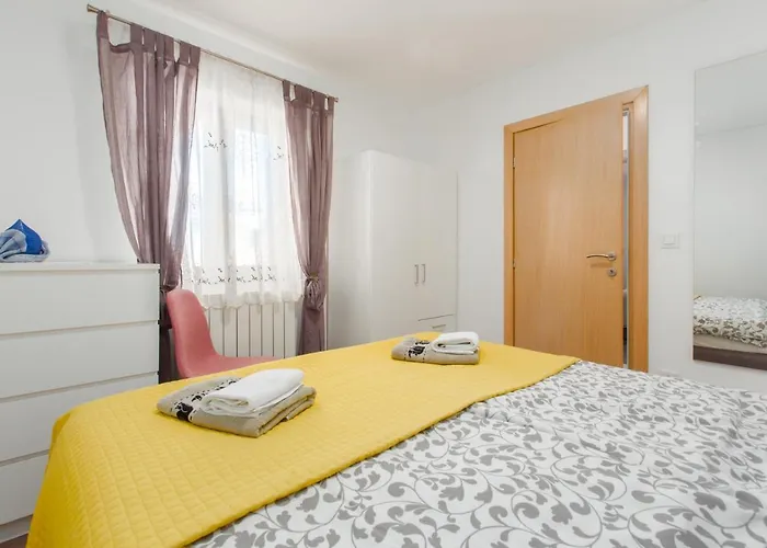 Alex Deluxe On ポレッチ