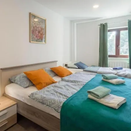 Alex Deluxe On Poreč